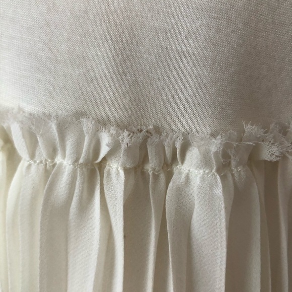 Banana Republic pleated ruffled bottom sleeveless top size Extra Small - Picture 6 of 8